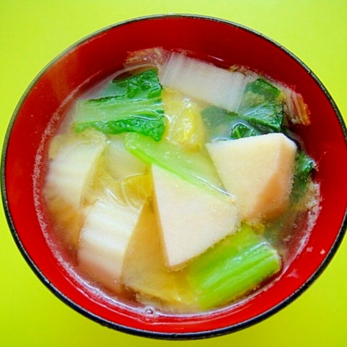 京いもと白菜小松菜の味噌汁